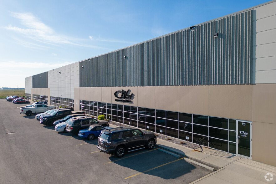 10770 25 St NE, Calgary, AB for lease - Building Photo - Image 3 of 7