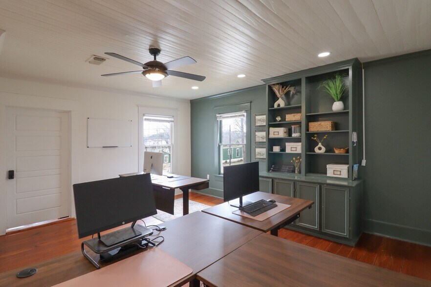 1102 S Rock St, Georgetown, TX for sale - Building Photo - Image 2 of 13