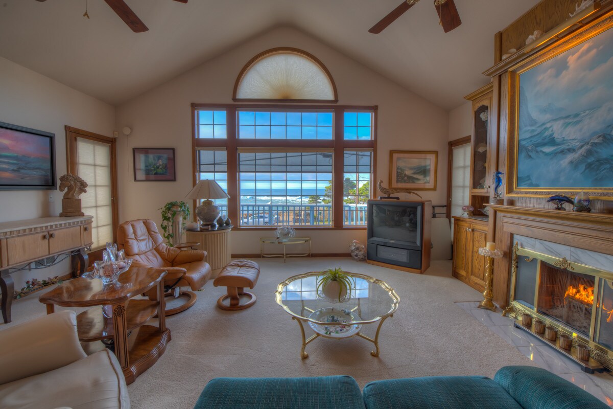 116 US-101, Depoe Bay, OR for sale Primary Photo- Image 1 of 1