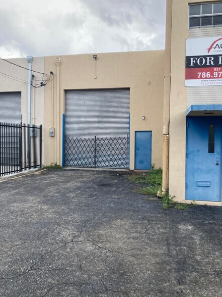 2120 NW 23rd Ave, Miami, FL for sale - Building Photo - Image 2 of 8