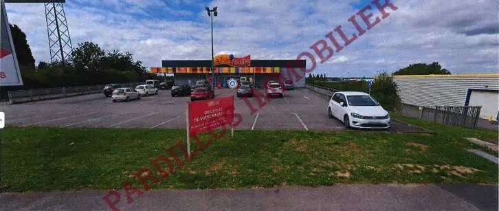 Retail in Hautmont for lease - Building Photo - Image 2 of 5