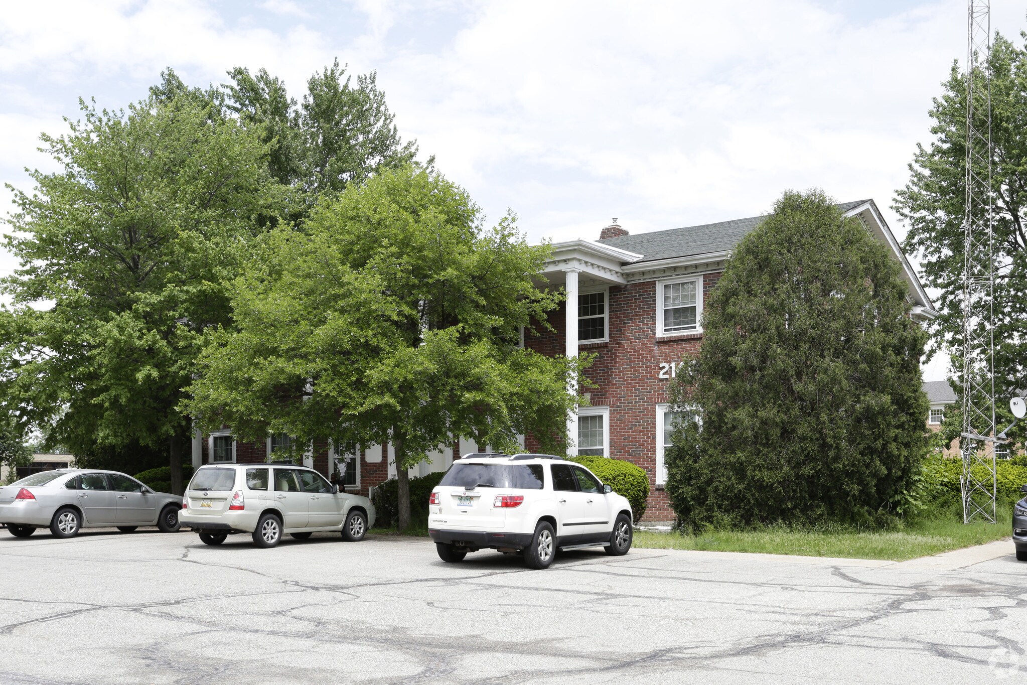 2140 44th St SE, Grand Rapids, MI for sale Primary Photo- Image 1 of 1