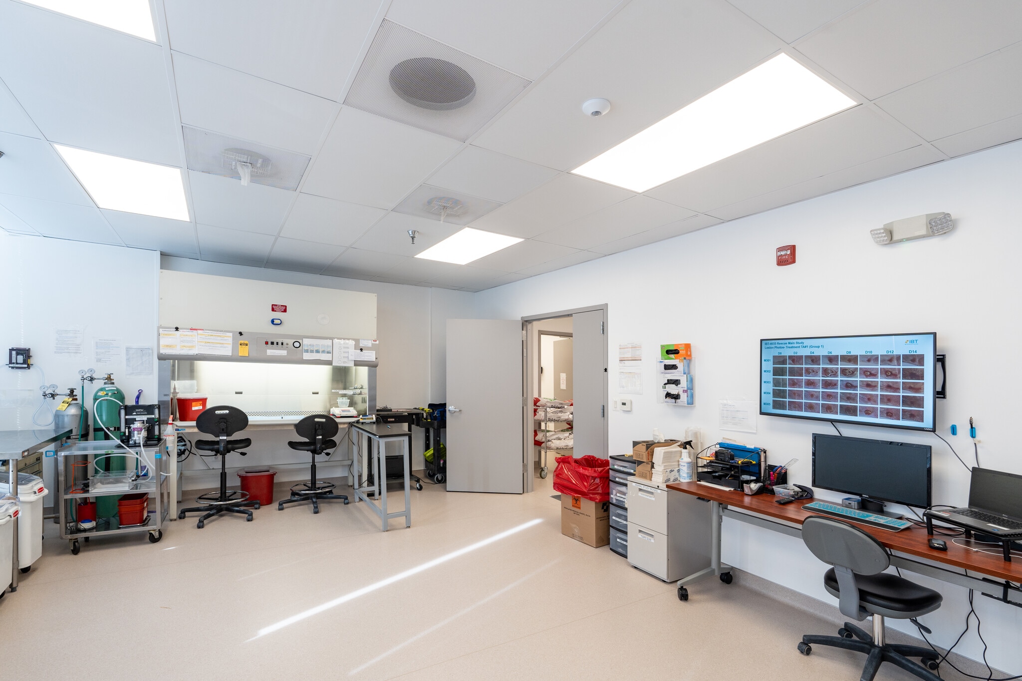 4 Research Ct, Rockville, MD for lease Interior Photo- Image 1 of 7