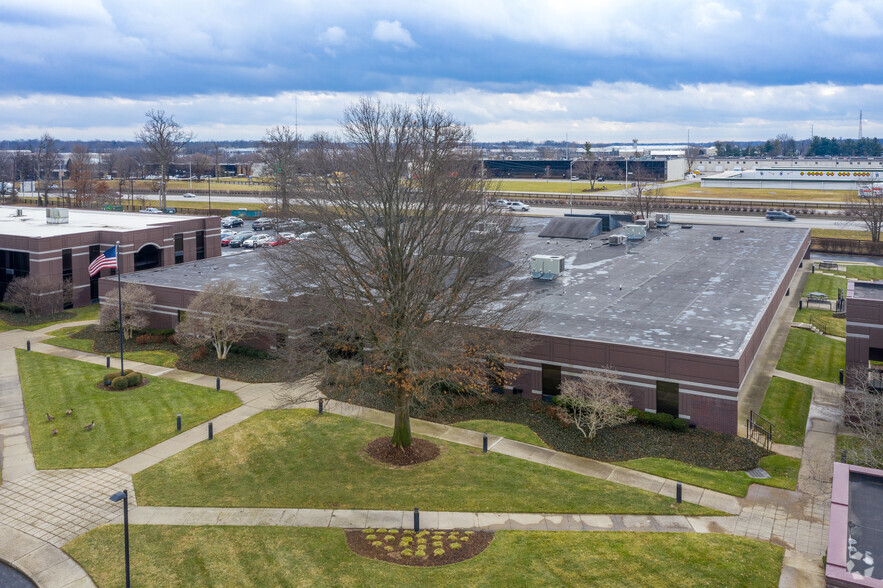 10170 Linn Station Rd, Louisville, KY for lease - Building Photo - Image 3 of 18