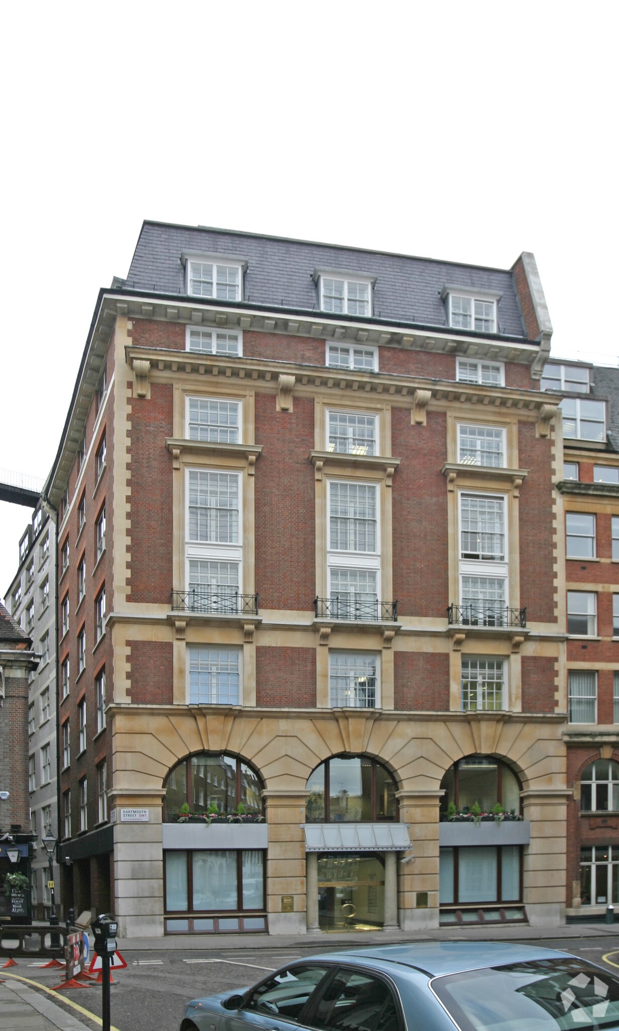 2 Queen Annes Gate Buildings, London for sale Primary Photo- Image 1 of 1