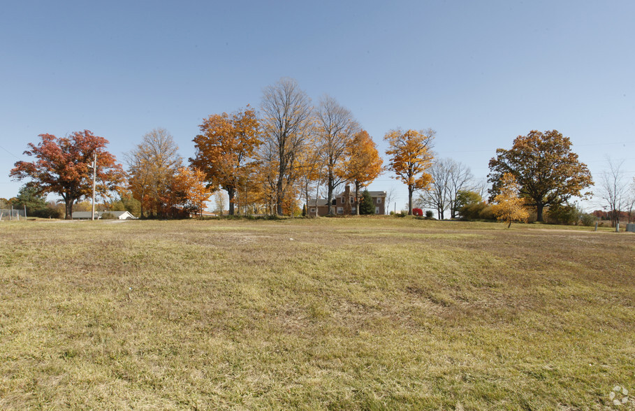 1442 Old Pinckney Rd, Howell, MI for sale - Primary Photo - Image 1 of 1