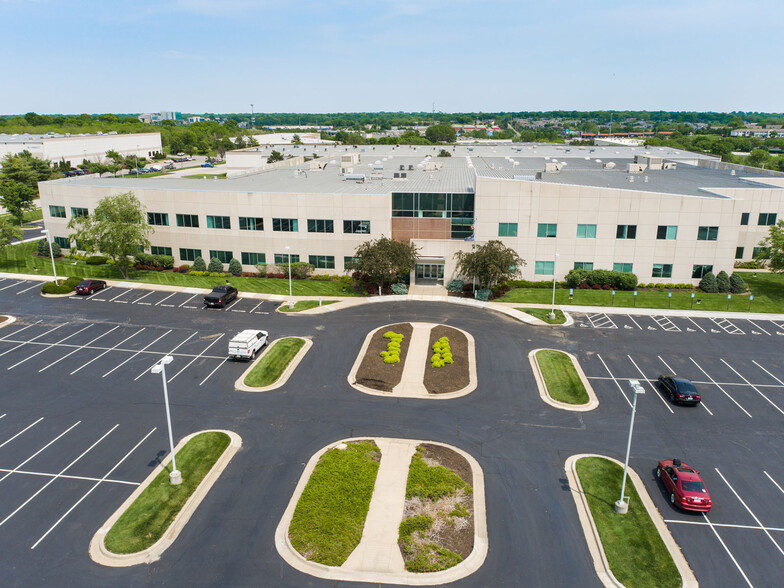 7801 Nieman Rd, Shawnee, KS for lease - Aerial - Image 3 of 8