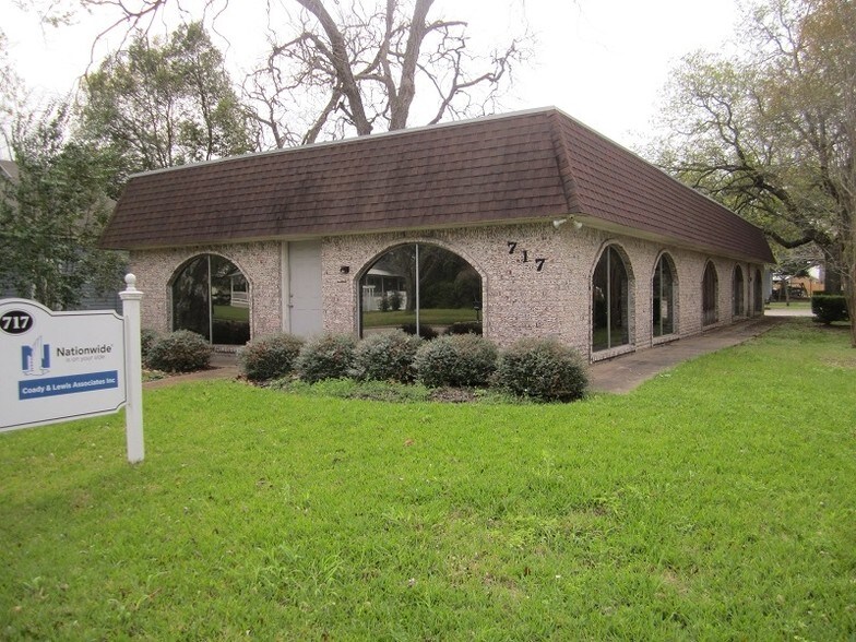 717 W Sealy St, Alvin, TX for sale - Building Photo - Image 1 of 1