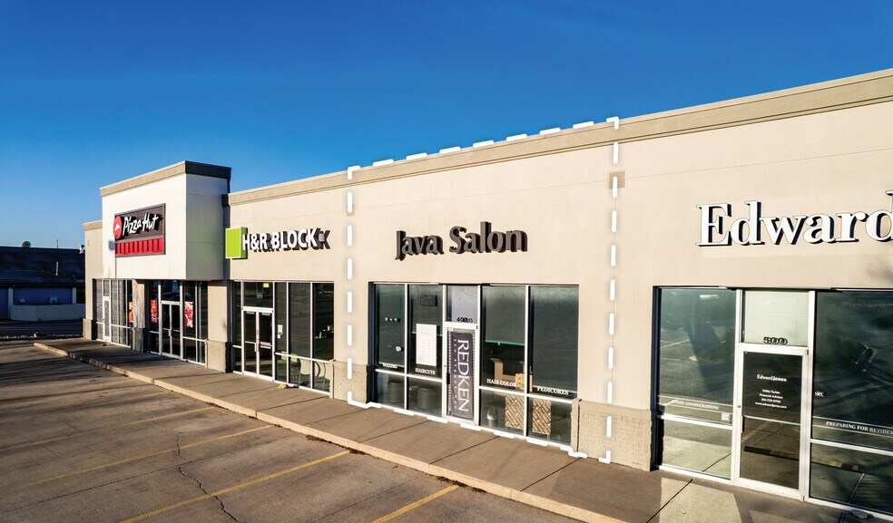 737 N Maize Rd, Wichita, KS 67212