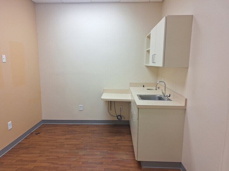 3881 Churchville Ave, Churchville, VA for sale - Building Photo - Image 3 of 12