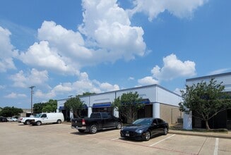 10701-10727 Plano Rd, Dallas, TX for lease Building Photo- Image 2 of 6