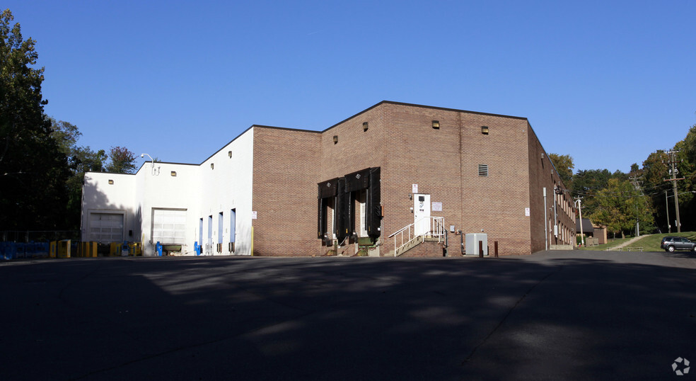 7043 Wimsatt Rd, Springfield, VA for lease - Building Photo - Image 2 of 6