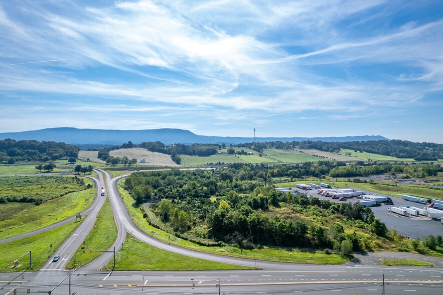 3772 North Valley Pike, Harrisonburg, VA for sale - Building Photo - Image 3 of 6
