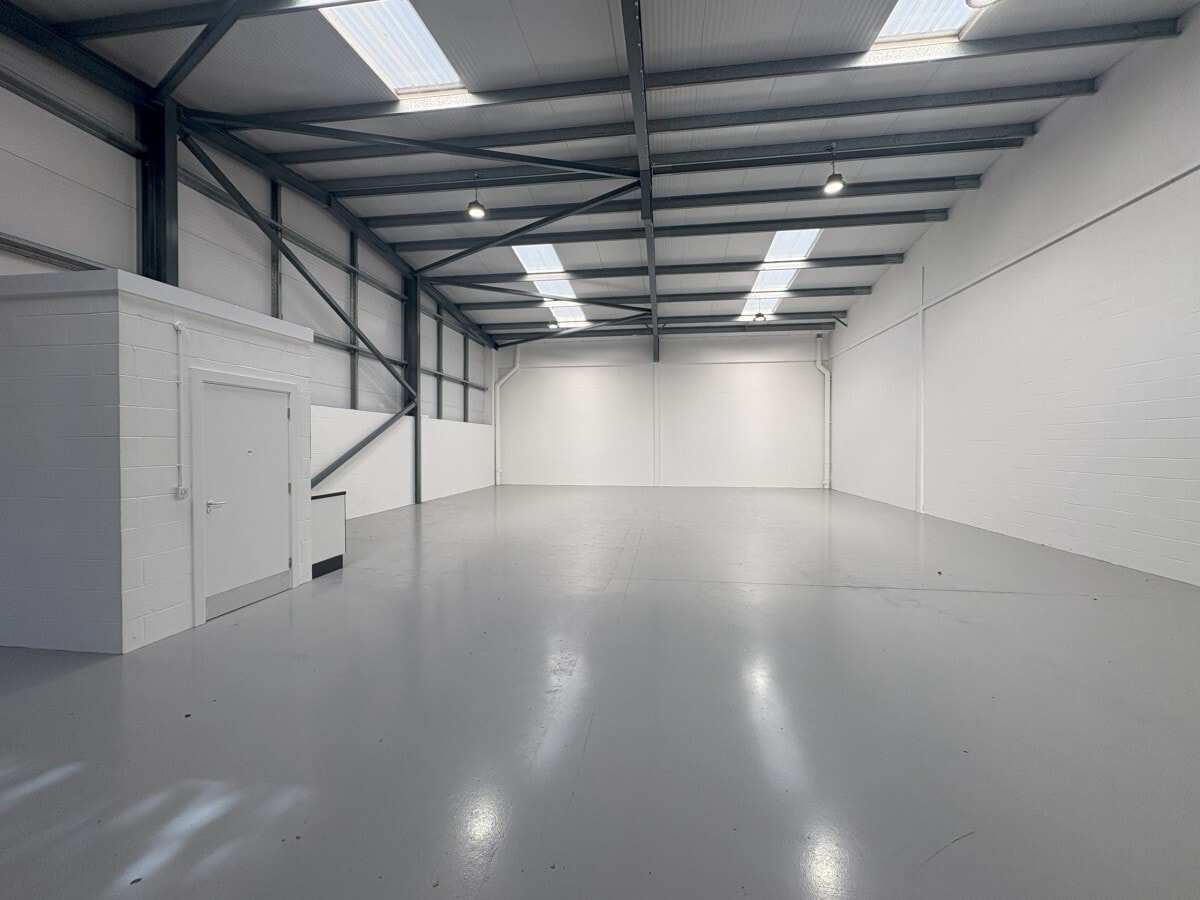 Golds Hill Way, Tipton for lease Interior Photo- Image 1 of 3