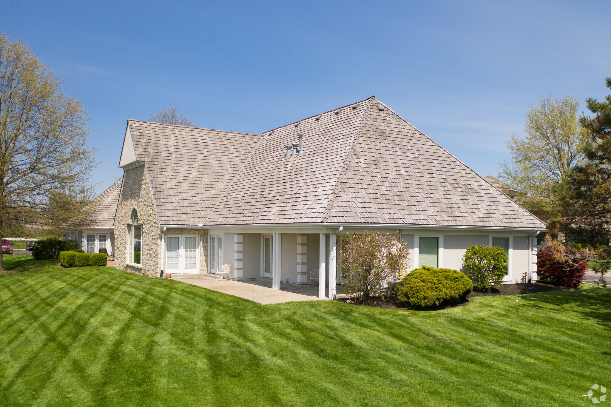 6801 W 121st St, Overland Park, KS for lease Primary Photo- Image 1 of 6