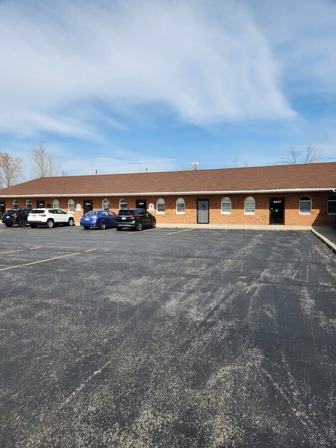 56355637 Harris Hill Rd, Clarence, NY 14221