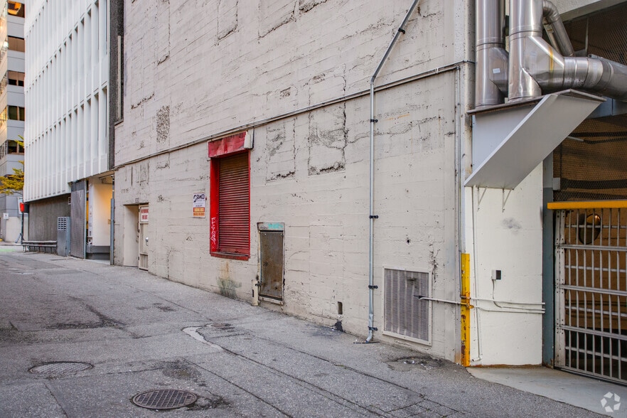 830 W Pender St, Vancouver, BC for lease - Building Photo - Image 2 of 3