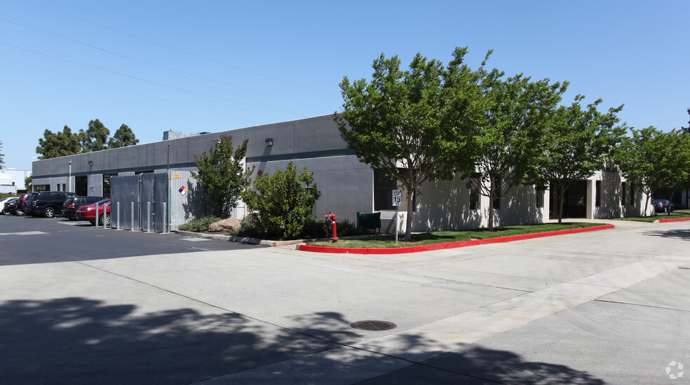 1531-1539 Industrial Rd, San Carlos, CA for lease - Building Photo - Image 2 of 3