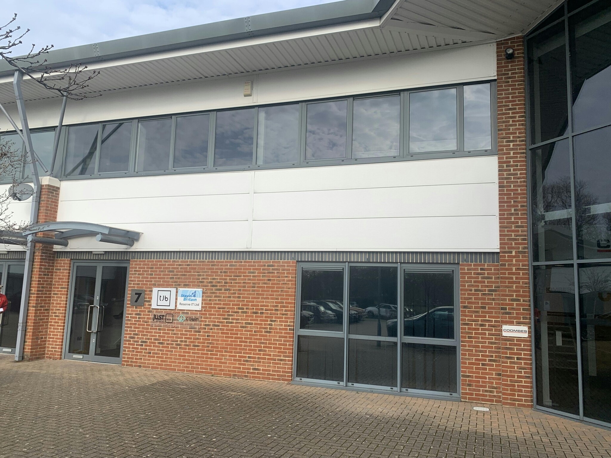 Bedford Rd, Petersfield for sale Building Photo- Image 1 of 6