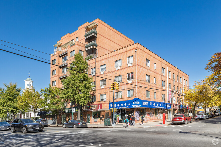 85-19 Broadway, Elmhurst, NY for sale - Primary Photo - Image 1 of 1