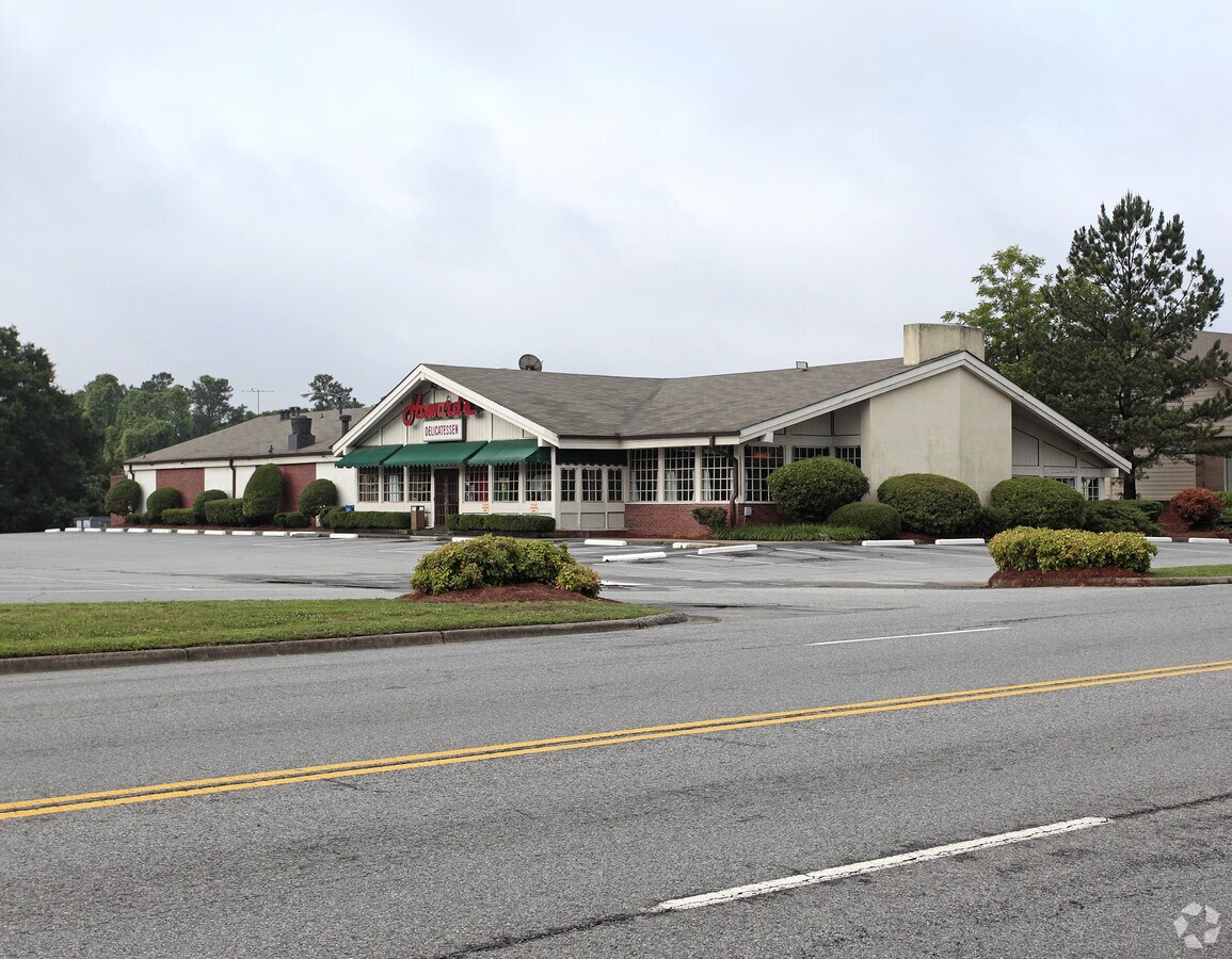 652 SE Concord Rd, Smyrna, GA 30082