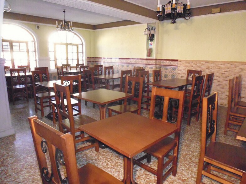 Retail in Alzira for sale - Building Photo - Image 2 of 27