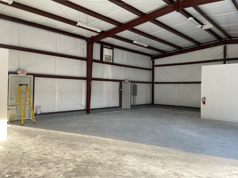 844 Whitlock Ave, Jacksonville, FL for lease - Interior Photo - Image 3 of 6