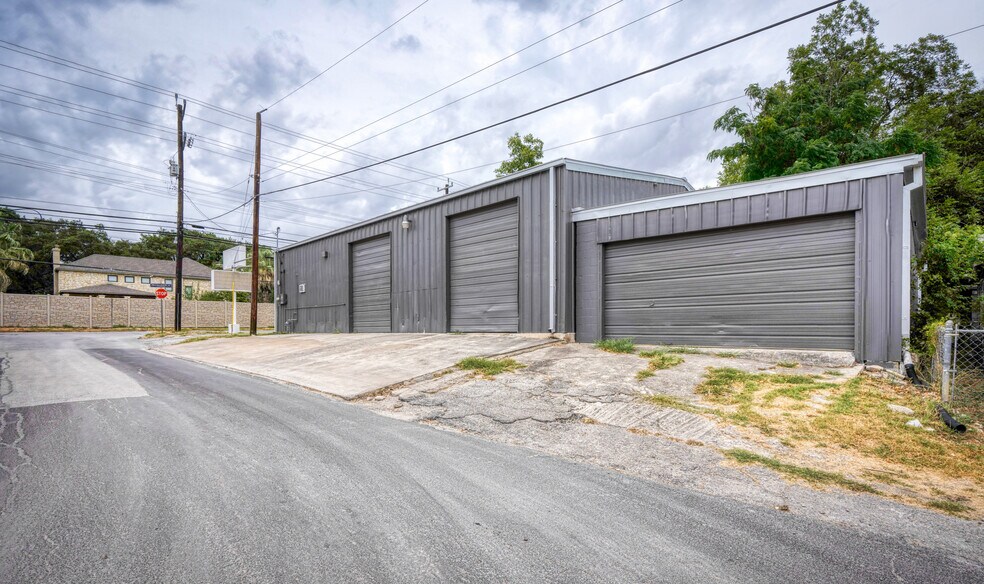 4721 McCullough Ave, Olmos Park, TX 78212 Retail for Lease