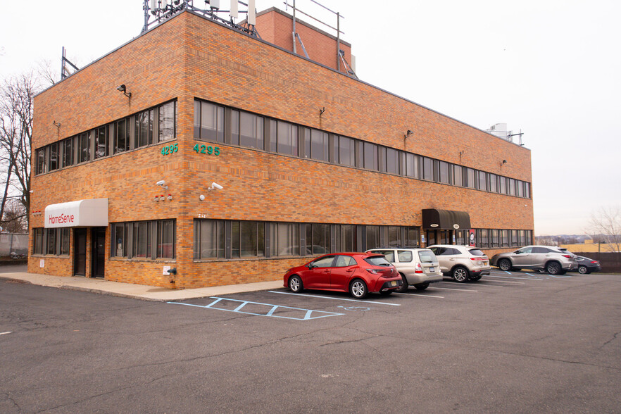 4295 Arthur Kill Rd, Staten Island, NY for sale - Building Photo - Image 1 of 1