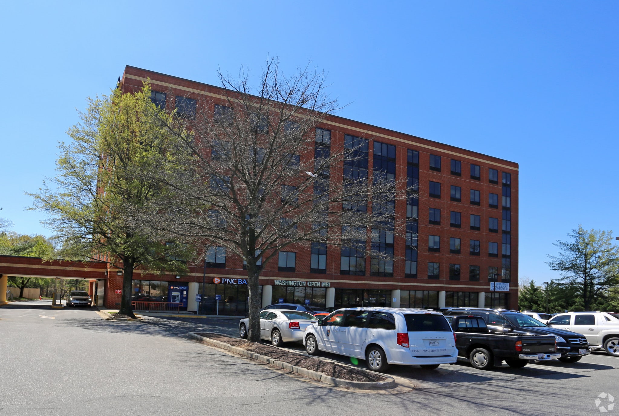 6196 Oxon Hill Rd, Oxon Hill, MD 20745 Riverview Building