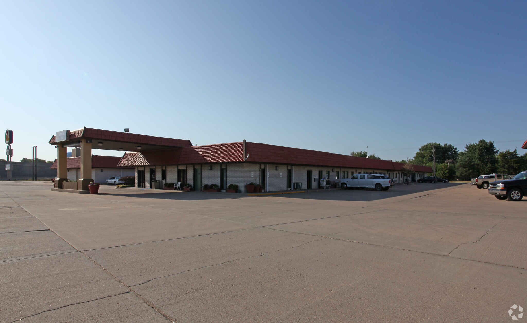 1301 E 1st St, Newton, KS for sale Building Photo- Image 1 of 1