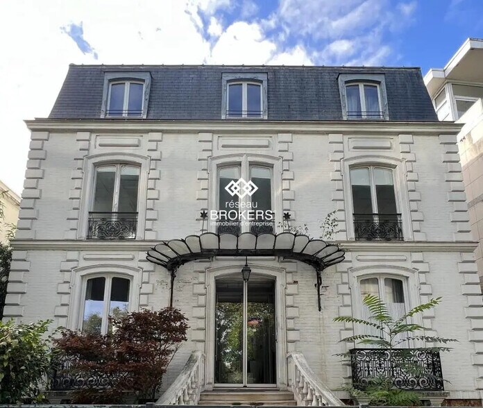 Office in Saint-Cloud for sale - Building Photo - Image 3 of 23