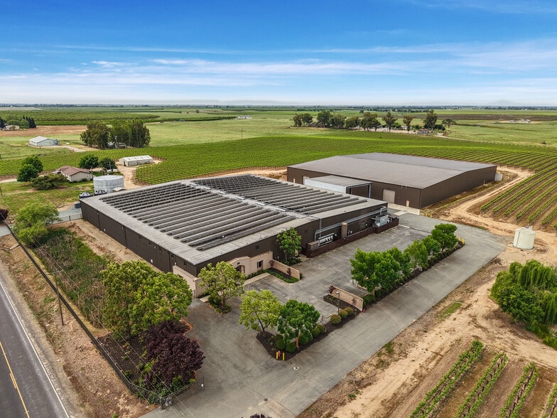 11989 Clements Rd, Linden, CA for lease - Primary Photo - Image 1 of 24