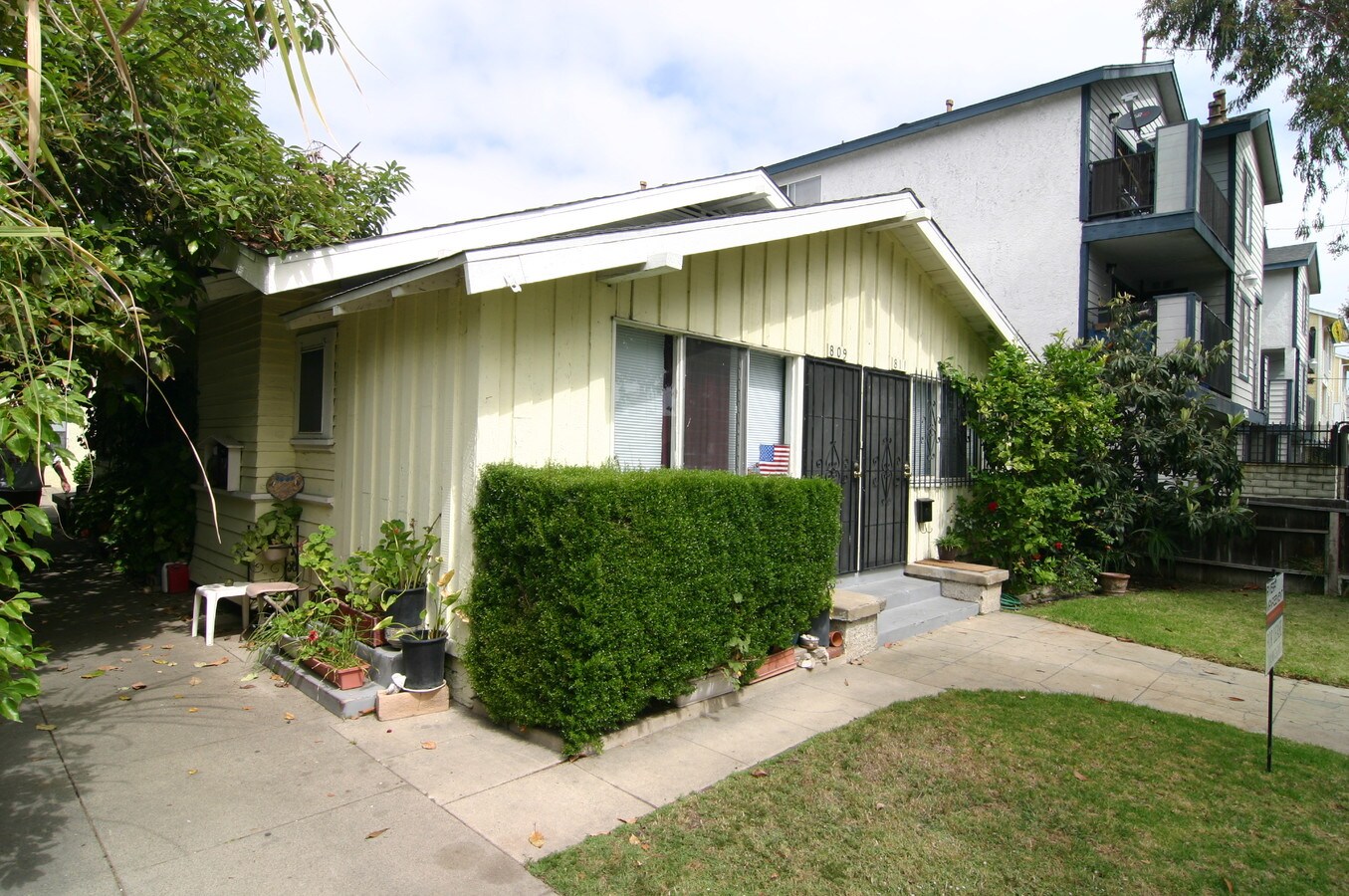 807 Gaviota Ave, Long Beach, CA 90813