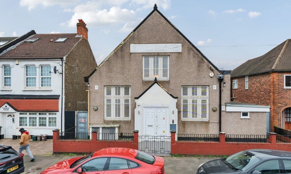 15A Wilberforce Rd, London, NW9 6AY Specialty for Sale