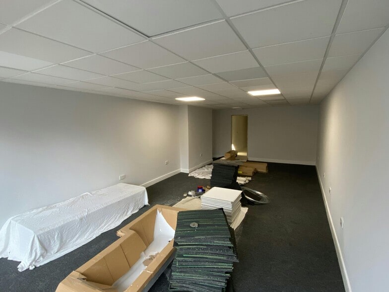 100 Heaton Rd, Newcastle Upon Tyne for lease - Building Photo - Image 3 of 4