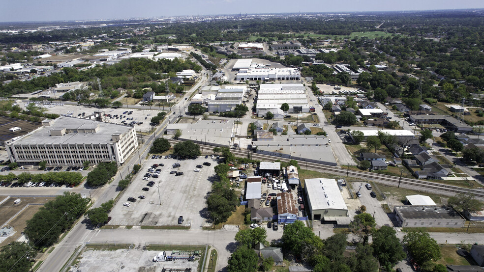 1303 Lansing St, Houston, TX for sale - Building Photo - Image 2 of 6