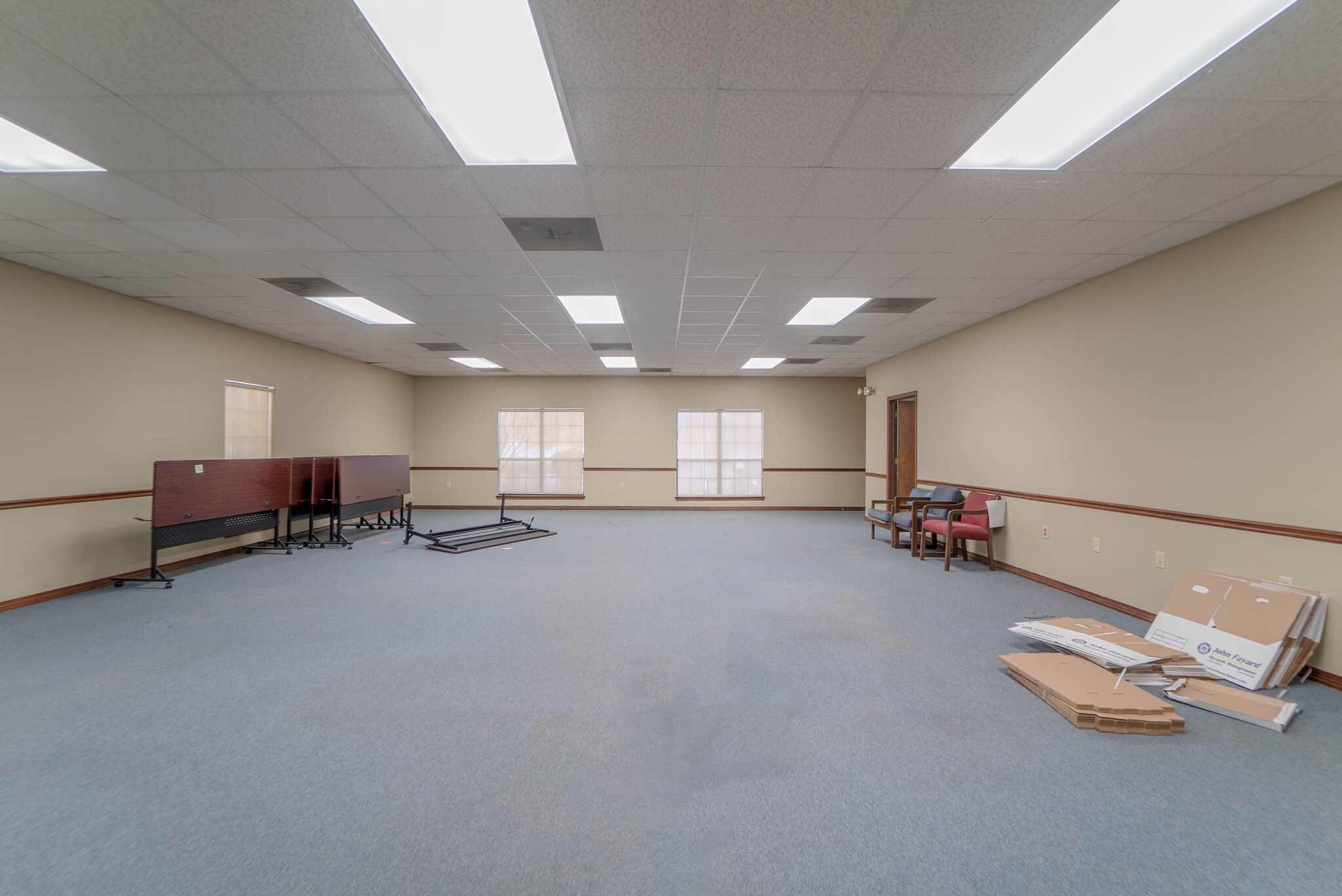 1222 S Main St, Poplarville, MS 39470 Poplarville Office Building