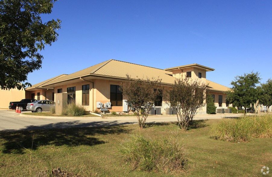 2 Sierra Way St, Georgetown, TX for sale - Primary Photo - Image 1 of 1