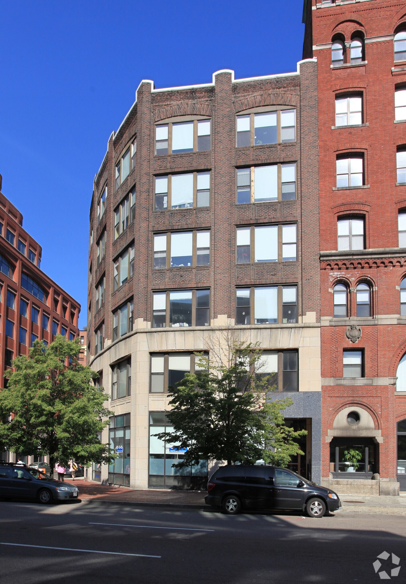 727 Atlantic Ave, Boston, MA 02111 727 Aatlantic