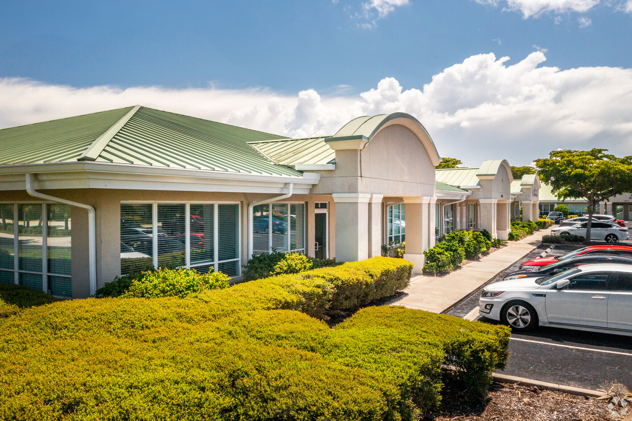 6811 Palisades Park Ct, Fort Myers, FL for sale Primary Photo- Image 1 of 1