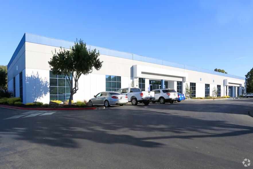 1600-1622 Corporate Cir, Petaluma, CA for lease - Primary Photo - Image 1 of 10