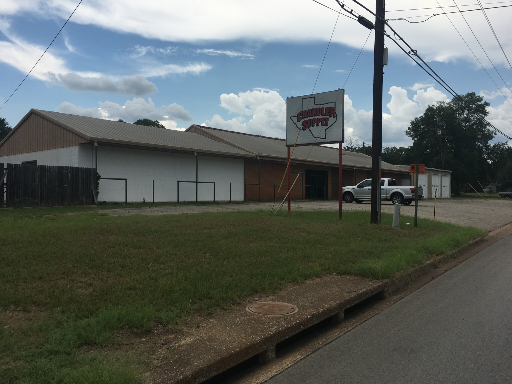 113 N White Oak Rd, White Oak, TX 75693