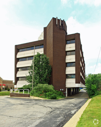 More details for 6902 Pearl Rd, Middleburg Heights, OH - Office for Lease