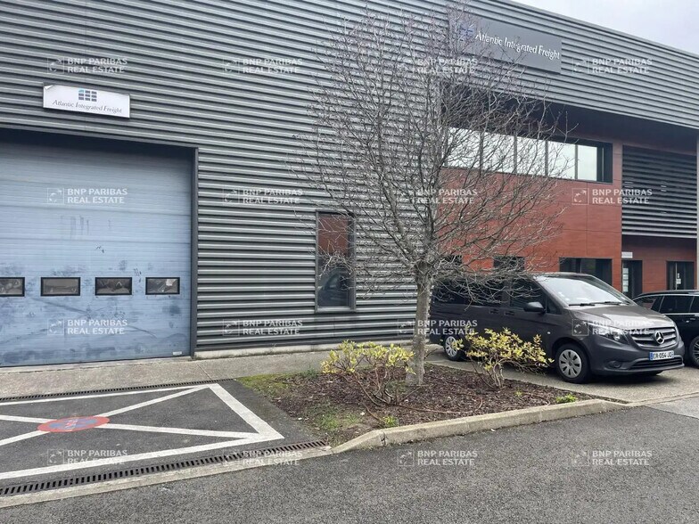 1 Rue Jean Mermoz, Gonesse for lease - Building Photo - Image 1 of 45