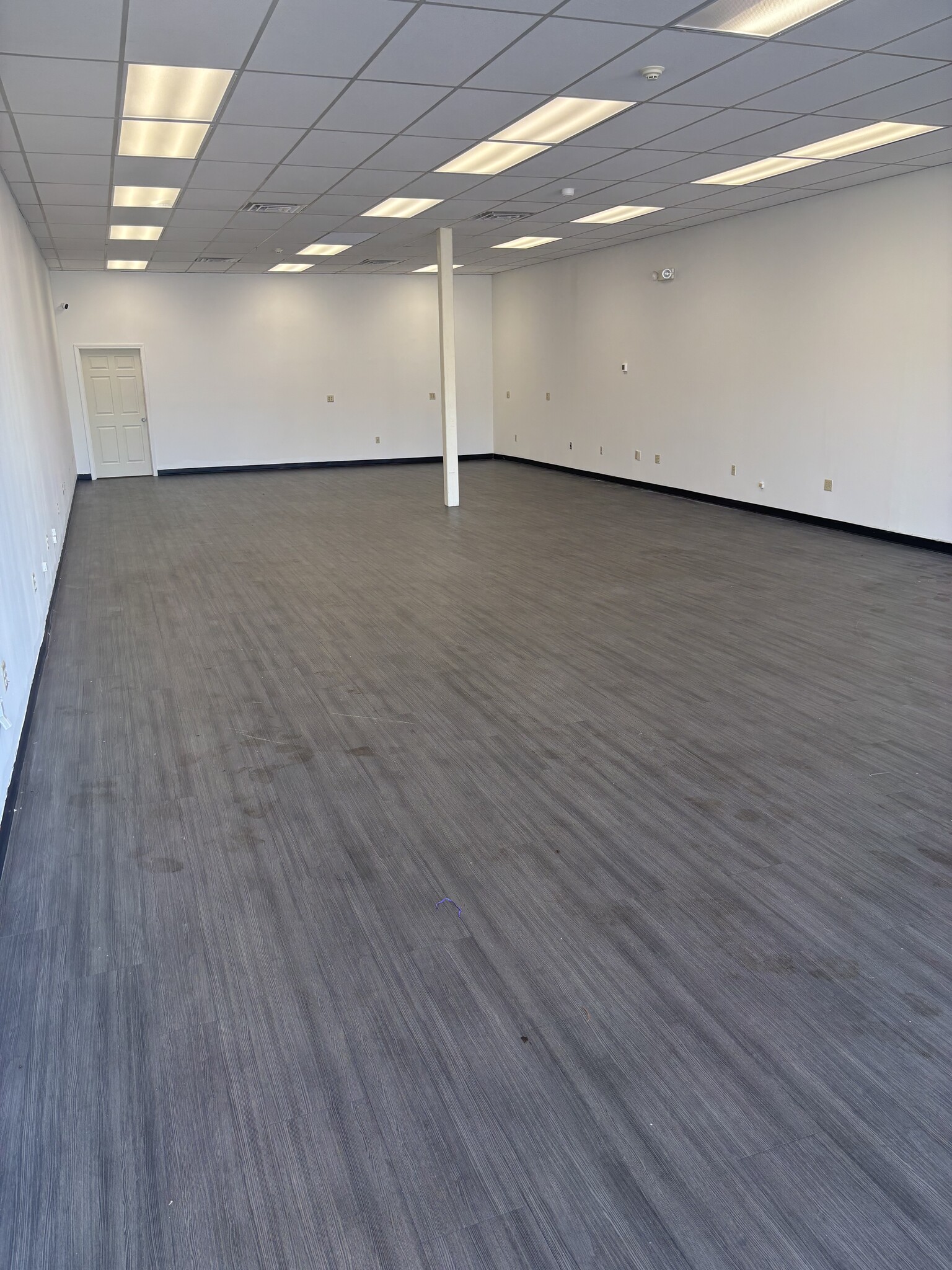 223 S Willow St, Manchester, NH for lease Building Photo- Image 1 of 6