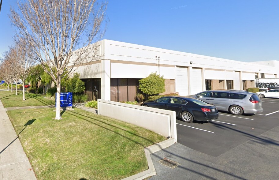 14204-14212 Doolittle Dr, San Leandro, CA for lease - Building Photo - Image 2 of 5