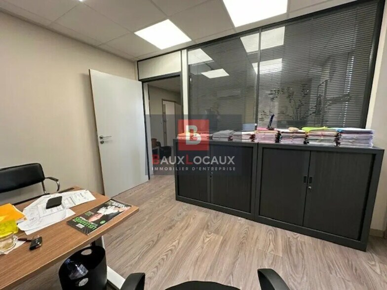 Office in Avignon for sale - Interior Photo - Image 2 of 6