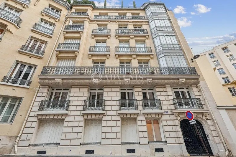 Office in Paris for lease Building Photo- Image 1 of 11