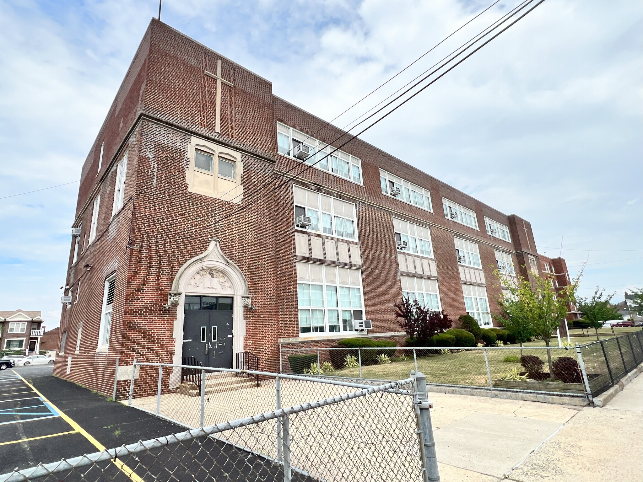 158-10 101st Street, Howard Beach, NY for lease Building Photo- Image 1 of 22